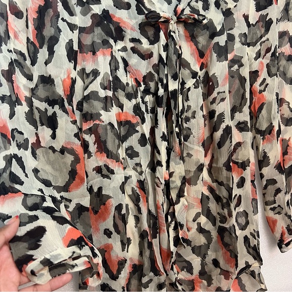 Anthropologie Leopard 100% Silk Cheetah Blouse | 8 - Picture 3 of 12